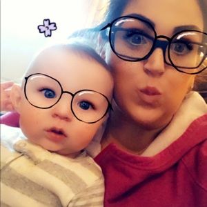 Meet your Posher, Crystal